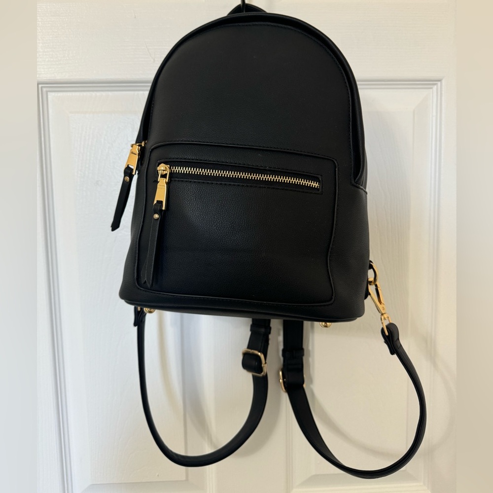 *NEW* Never Worn Black Backpack